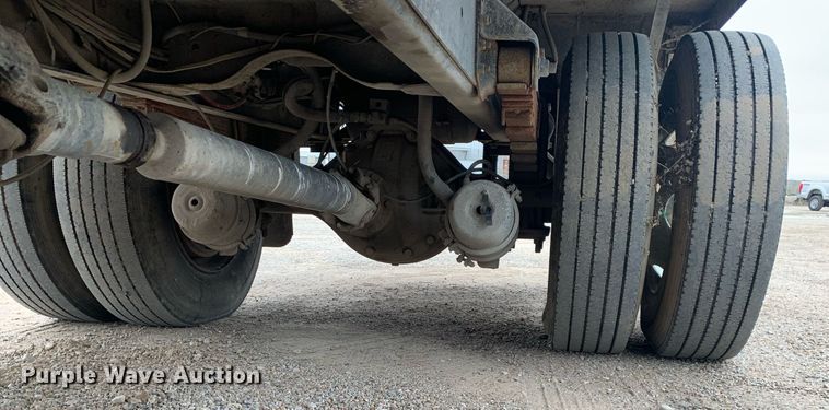 image for item DP8753 2002 GMC C7500  pothole patcher truck