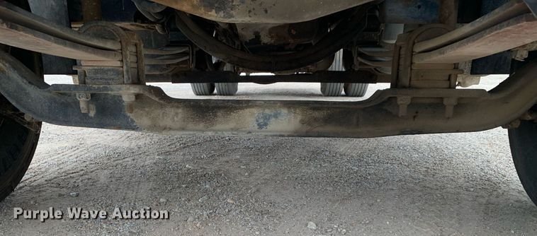 image for item DP8753 2002 GMC C7500  pothole patcher truck