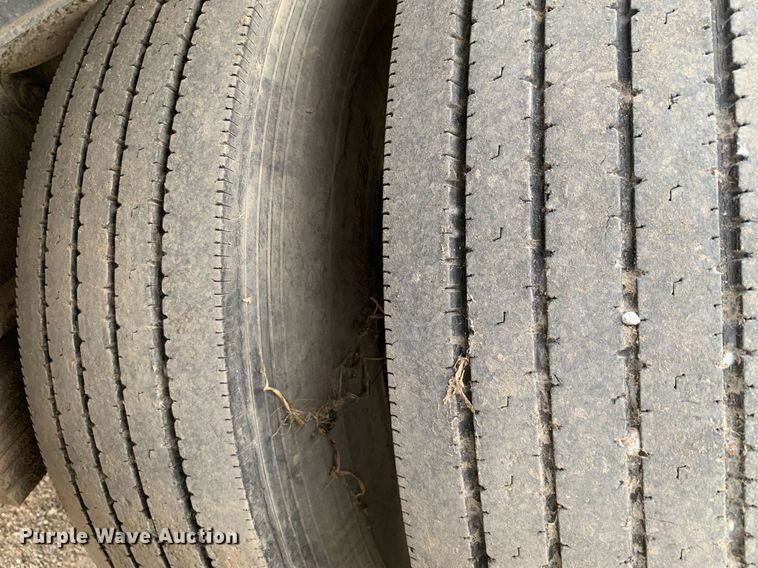 image for item DP8753 2002 GMC C7500  pothole patcher truck