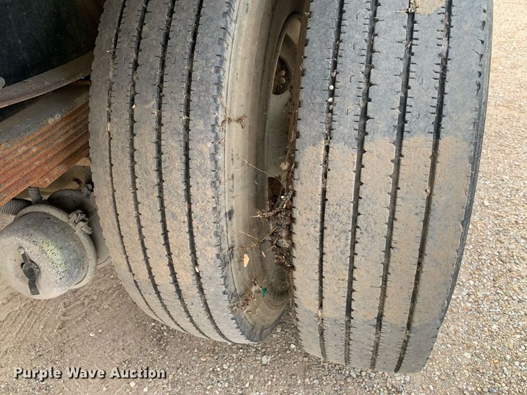 image for item DP8753 2002 GMC C7500  pothole patcher truck