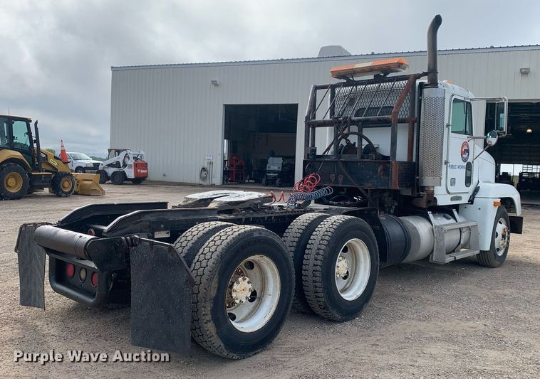 image for item DP8755 1996 Freightliner FLD  winch truck