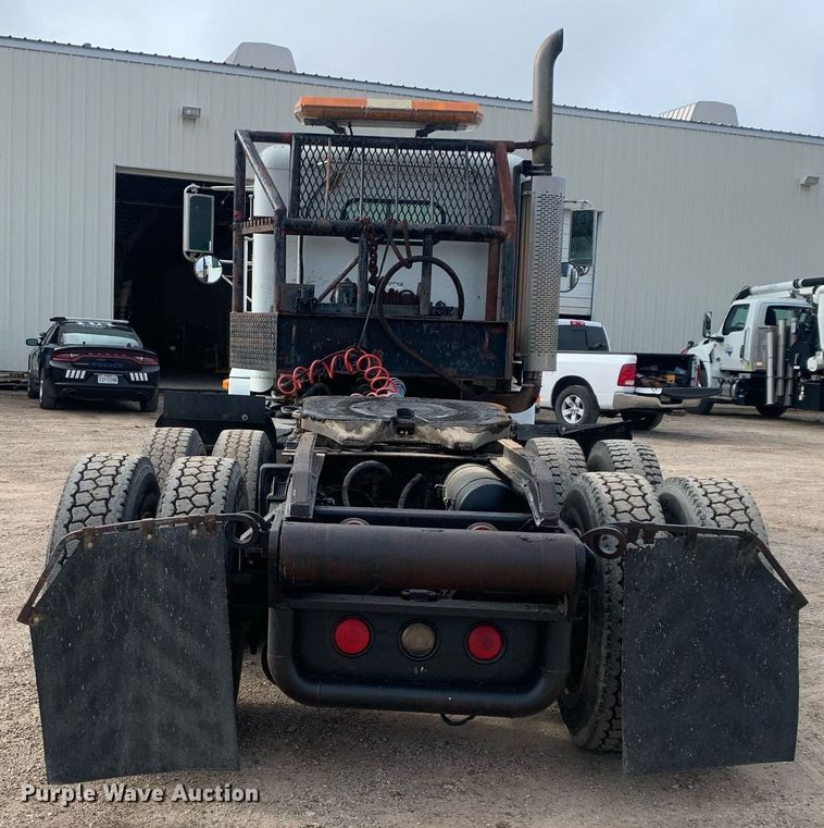 image for item DP8755 1996 Freightliner FLD  winch truck