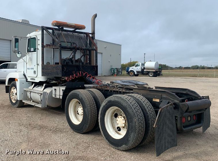 image for item DP8755 1996 Freightliner FLD  winch truck