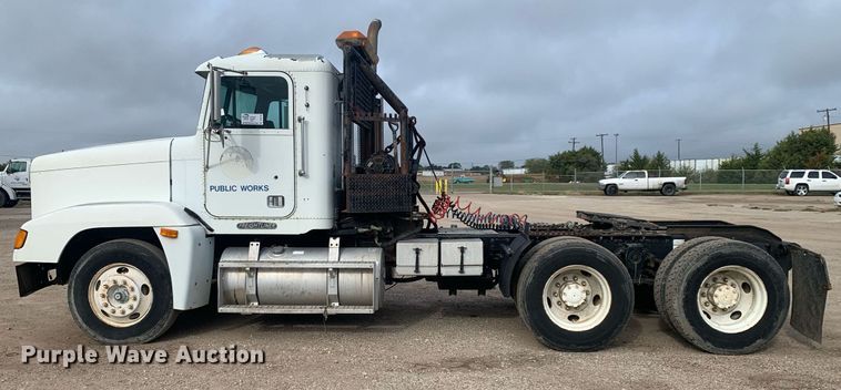 image for item DP8755 1996 Freightliner FLD  winch truck