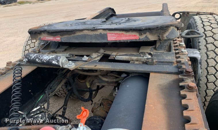 image for item DP8755 1996 Freightliner FLD  winch truck