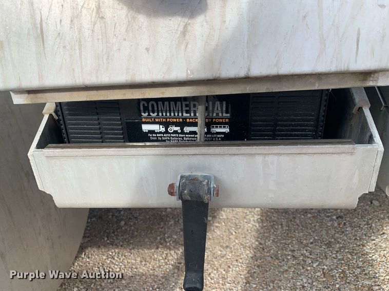 image for item DP8755 1996 Freightliner FLD  winch truck