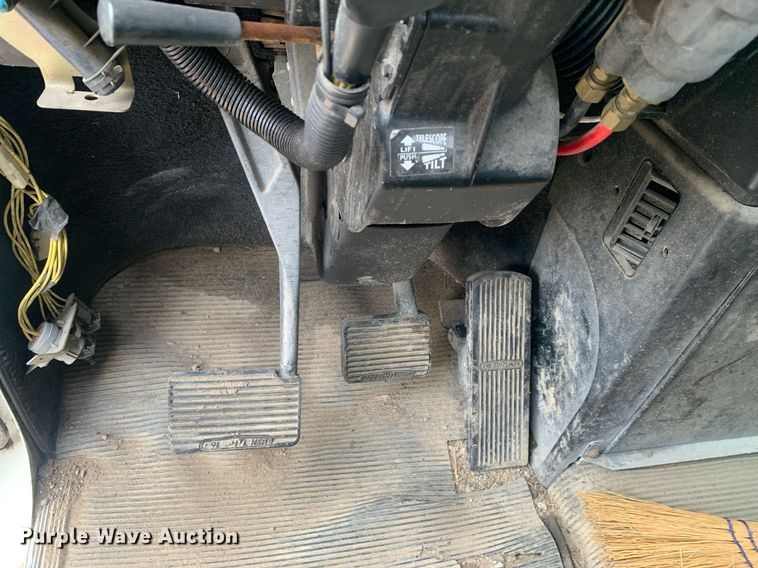 image for item DP8755 1996 Freightliner FLD  winch truck