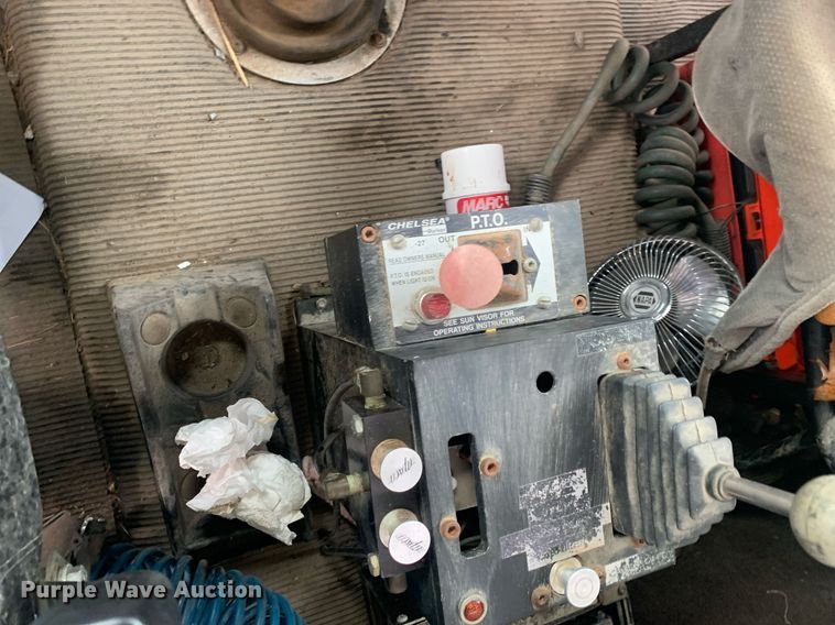 image for item DP8755 1996 Freightliner FLD  winch truck