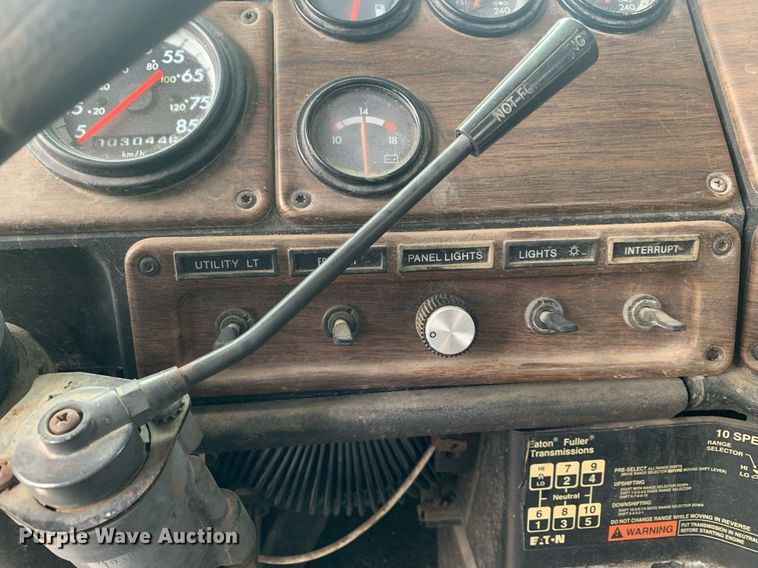 image for item DP8755 1996 Freightliner FLD  winch truck