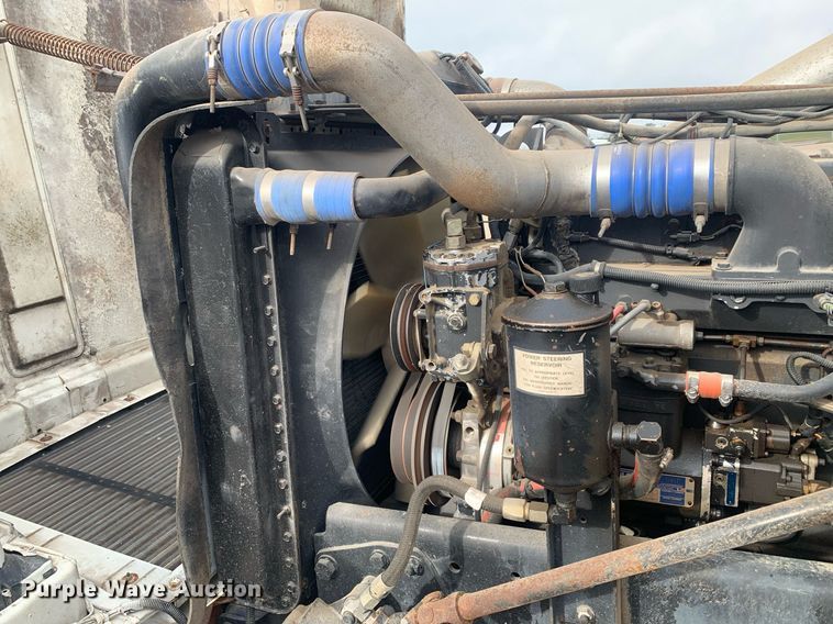 image for item DP8755 1996 Freightliner FLD  winch truck