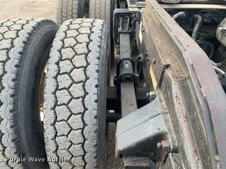 image for item DP8755 1996 Freightliner FLD  winch truck