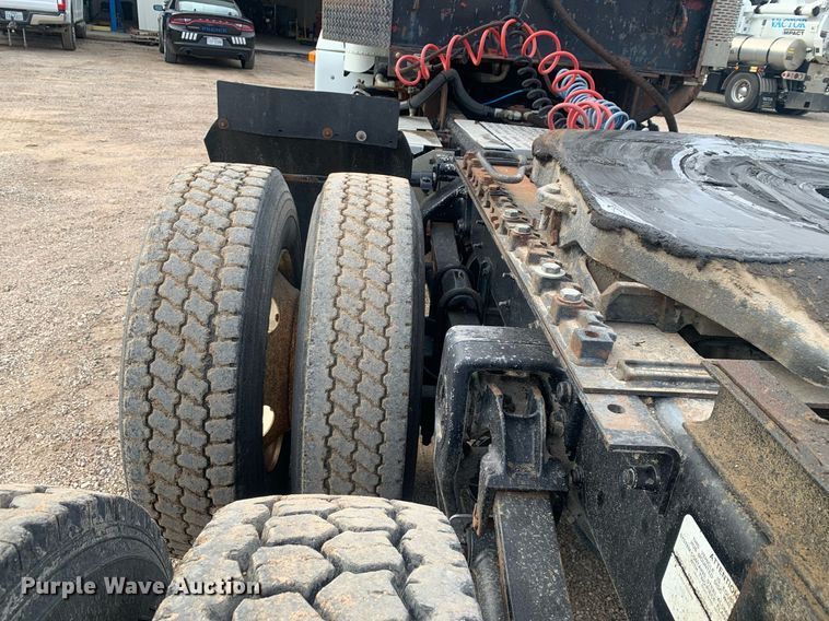 image for item DP8755 1996 Freightliner FLD  winch truck