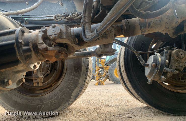 image for item DP8755 1996 Freightliner FLD  winch truck