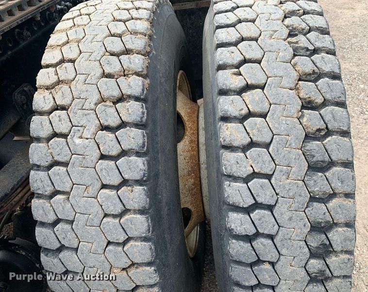 image for item DP8755 1996 Freightliner FLD  winch truck