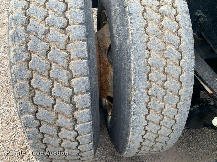 image for item DP8755 1996 Freightliner FLD  winch truck