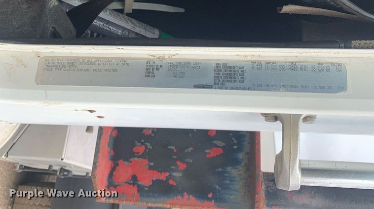 image for item DP8755 1996 Freightliner FLD  winch truck