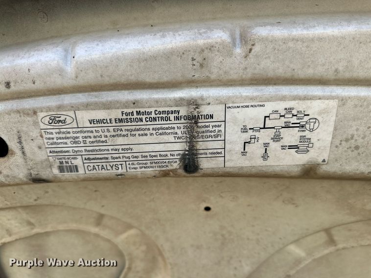 image for item DQ1498 2005 Ford Crown Victoria Police Interceptor