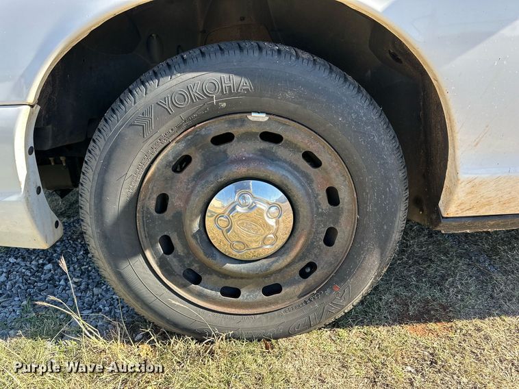 image for item DQ1498 2005 Ford Crown Victoria Police Interceptor