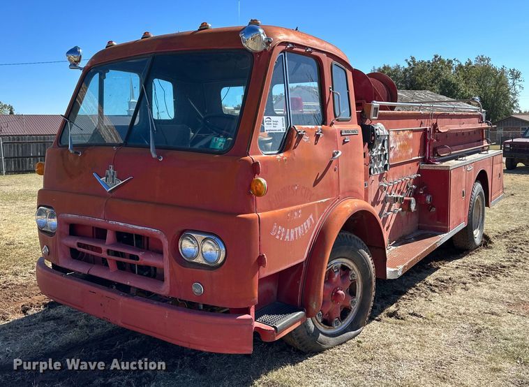 image for item DQ1505 1964 International 190  fire truck
