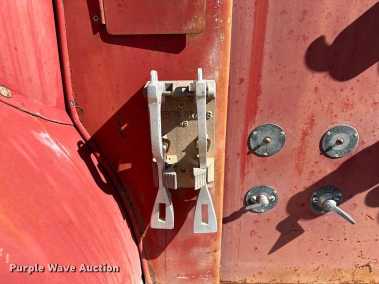 image for item DQ1505 1964 International 190  fire truck