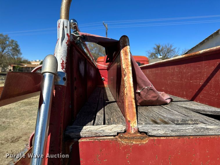 image for item DQ1505 1964 International 190  fire truck