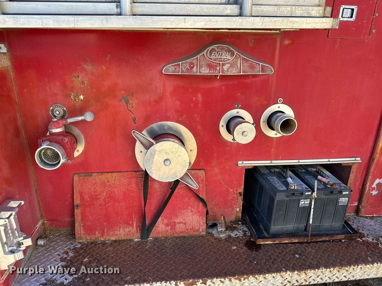 image for item DQ1505 1964 International 190  fire truck