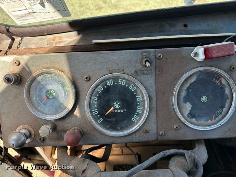 image for item DQ1505 1964 International 190  fire truck