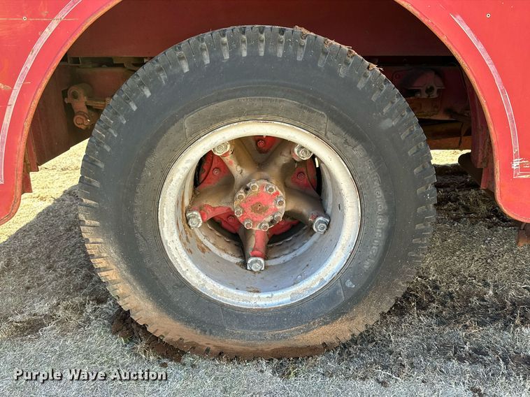 image for item DQ1505 1964 International 190  fire truck