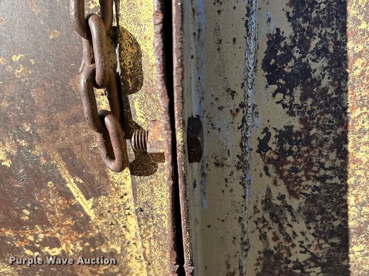 image for item DQ1529 Steel tank