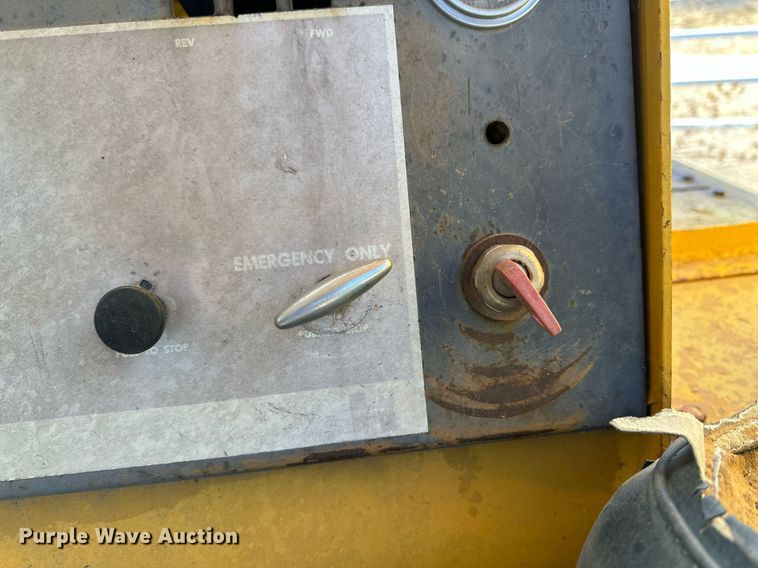 image for item DQ1530 Hyster C550A  pneumatic roller