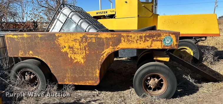 image for item DQ1531 W.E. Grace   pull type pneumatic roller