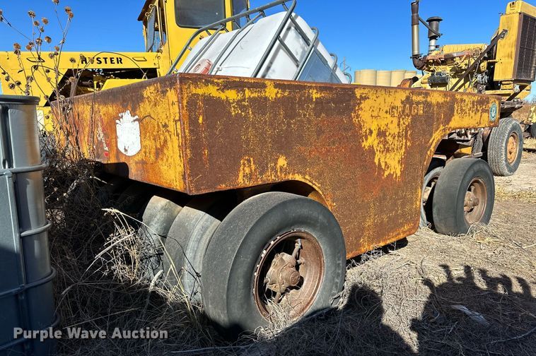 image for item DQ1531 W.E. Grace   pull type pneumatic roller