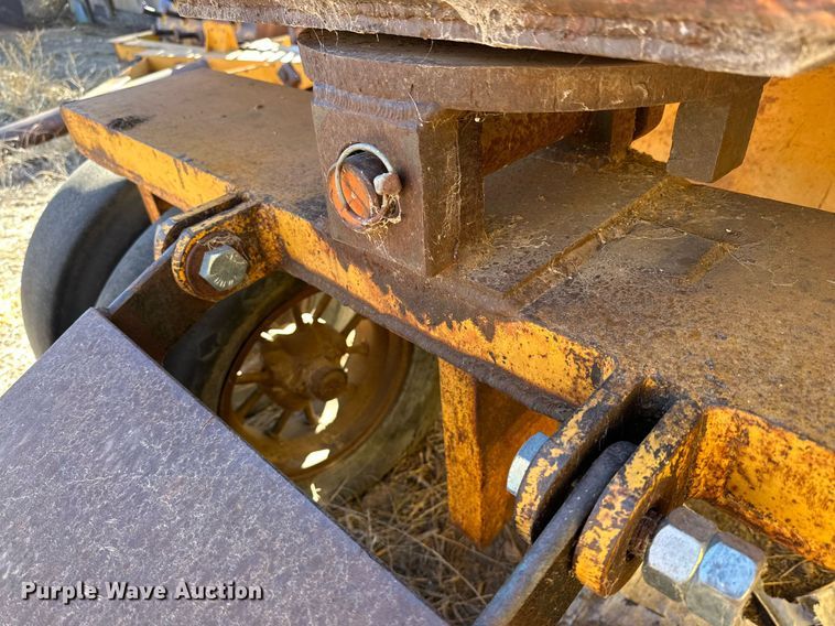 image for item DQ1531 W.E. Grace   pull type pneumatic roller