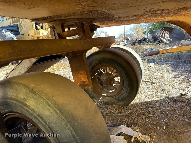 image for item DQ1531 W.E. Grace   pull type pneumatic roller