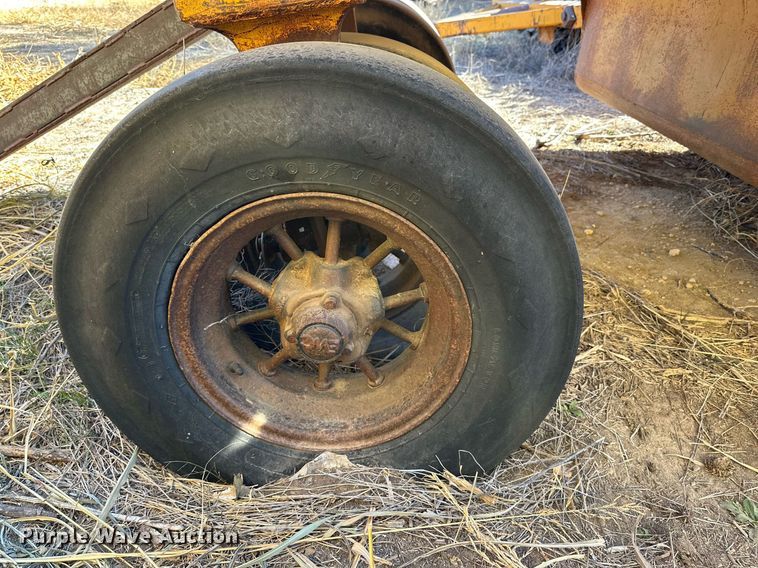 image for item DQ1531 W.E. Grace   pull type pneumatic roller