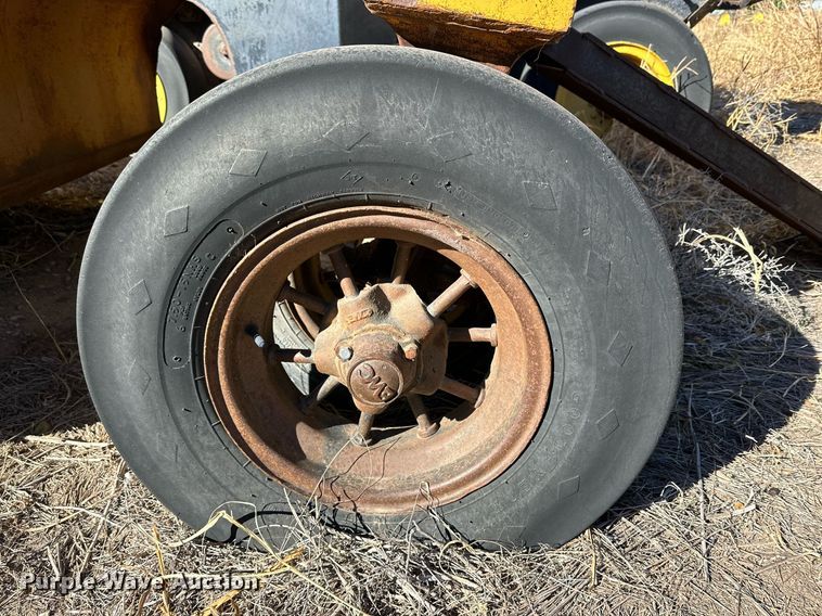 image for item DQ1531 W.E. Grace   pull type pneumatic roller