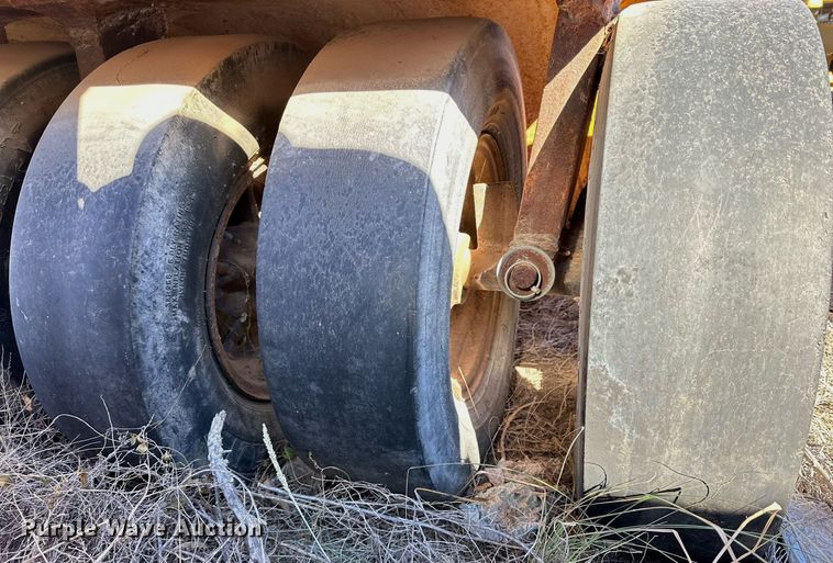 image for item DQ1531 W.E. Grace   pull type pneumatic roller