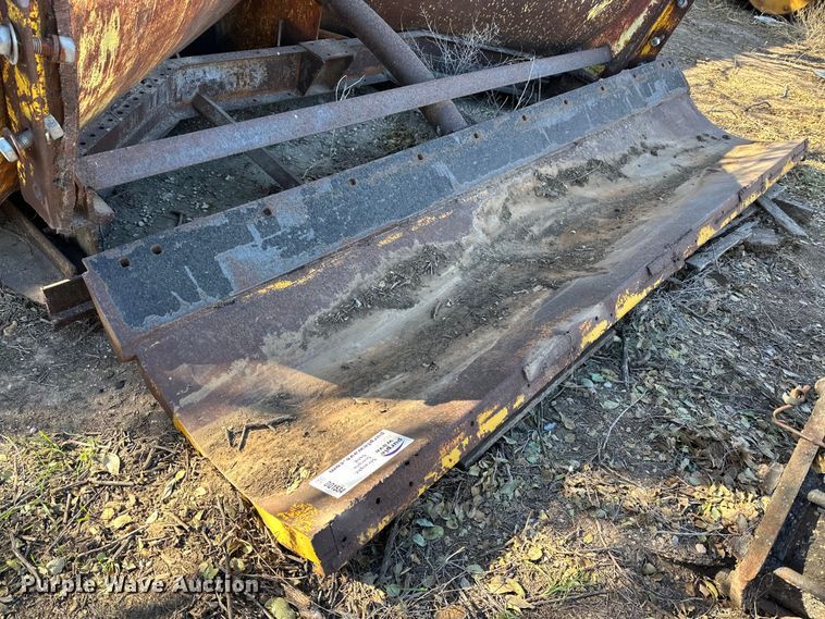 image for item DQ1534 10' snow blade