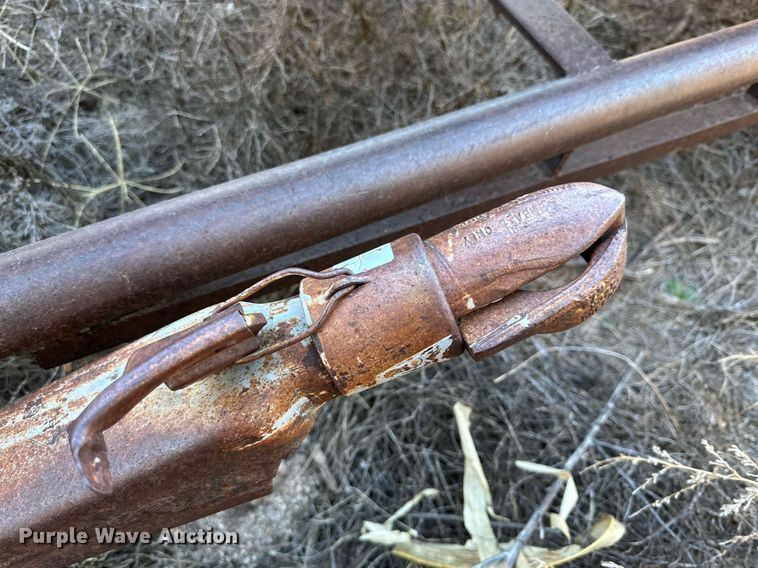 image for item DQ1536 (2) Berkeley B3ZRM CW pumps