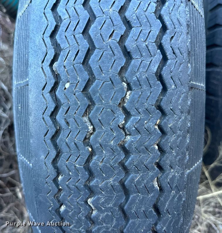 image for item DQ1536 (2) Berkeley B3ZRM CW pumps