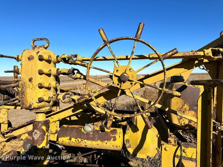 image for item DQ1540 Caterpillar  motor grader