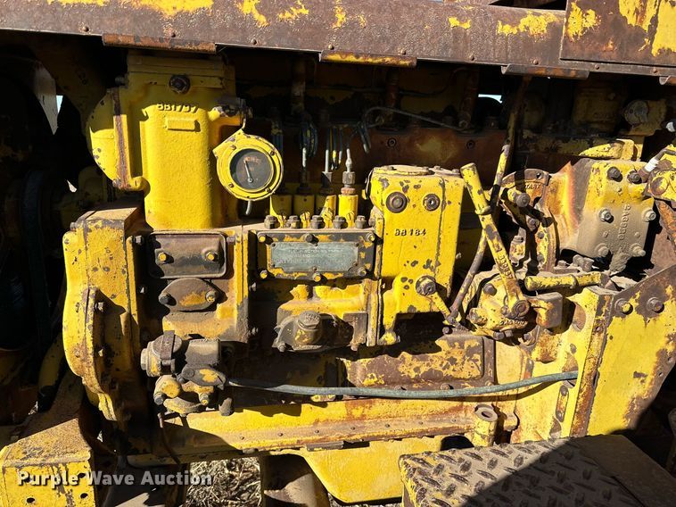 image for item DQ1540 Caterpillar  motor grader