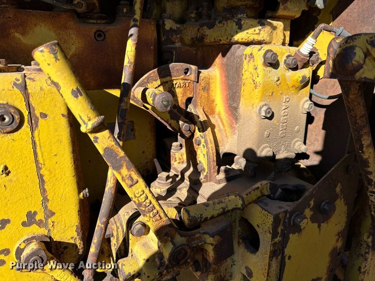 image for item DQ1540 Caterpillar  motor grader