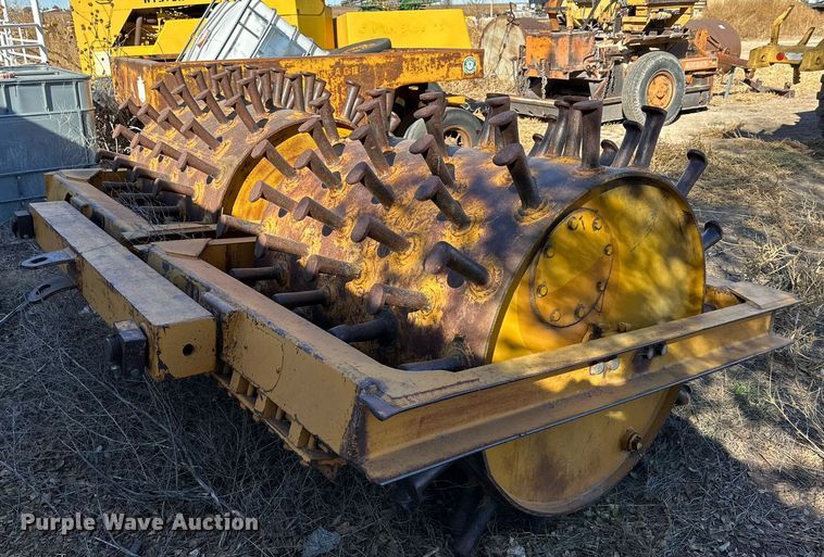 image for item DQ1541 Double drum sheeps foot compactor