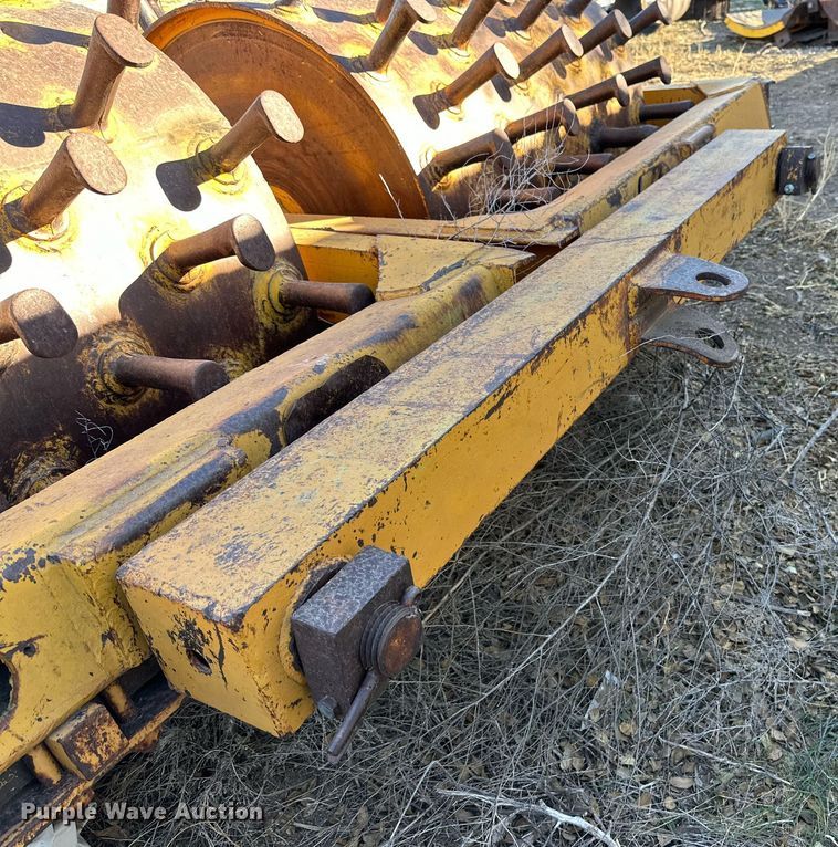 image for item DQ1541 Double drum sheeps foot compactor