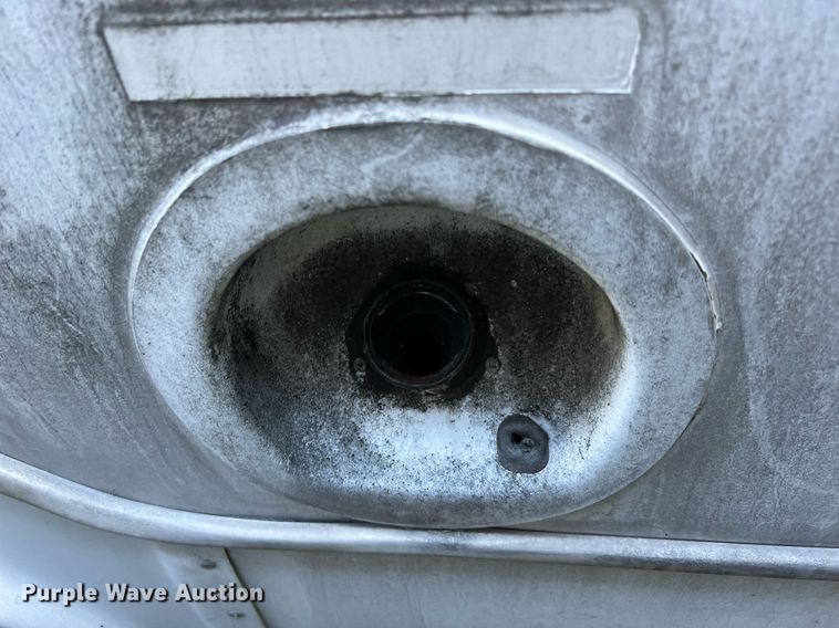 image for item DQ2306 2008 Ford E450  shuttle bus