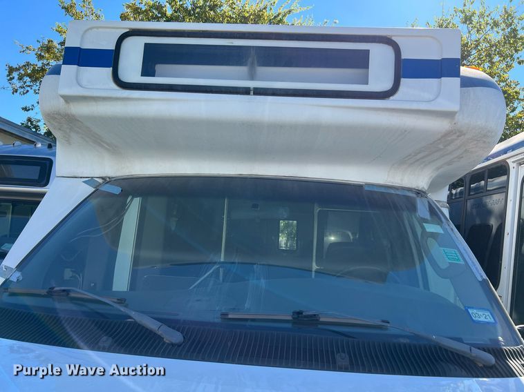 image for item DQ2306 2008 Ford E450  shuttle bus