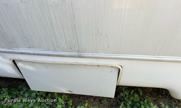 image for item DQ2306 2008 Ford E450  shuttle bus