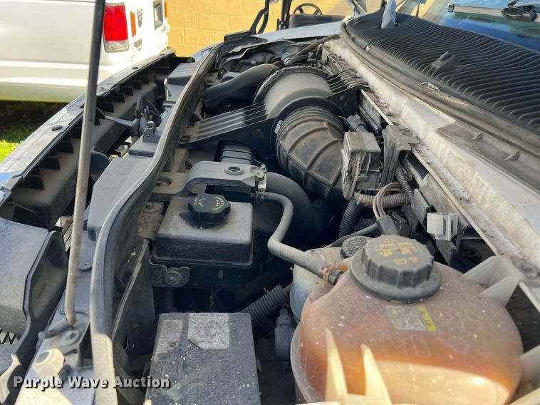 image for item DQ2306 2008 Ford E450  shuttle bus