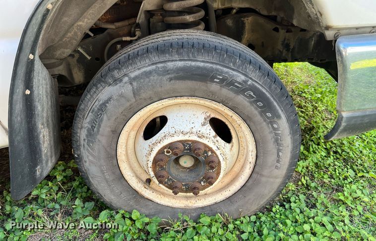 image for item DQ2306 2008 Ford E450  shuttle bus